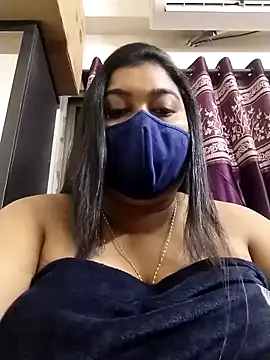 indianlisa5 online show from 09/18/25, 11:30