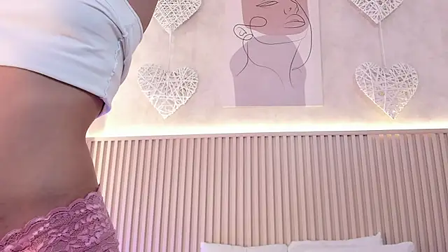 daiana curly online show from 10/25/25, 07:47