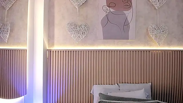 daiana curly online show from 09/24/25, 08:15