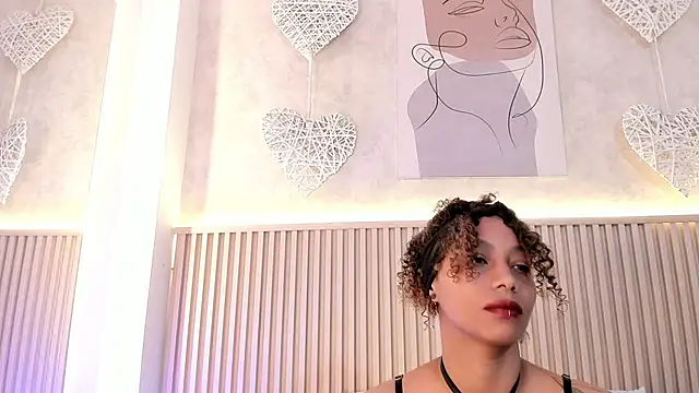 daiana curly online show from 10/08/25, 07:25
