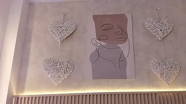 daiana curly online show from 11/30/25, 08:09