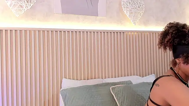 daiana curly online show from 09/13/25, 09:04