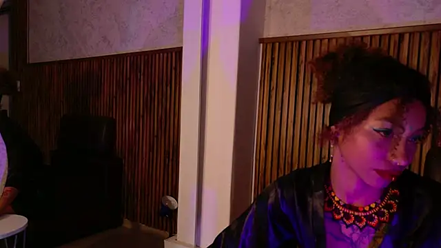 daiana curly online show from 10/19/25, 06:43