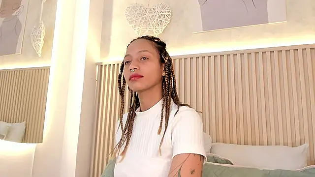 daiana curly online show from 03/15/26, 07:43