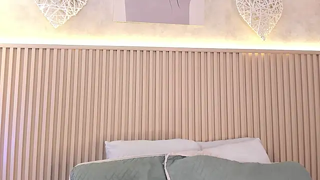 daiana curly online show from 02/13/26, 07:47