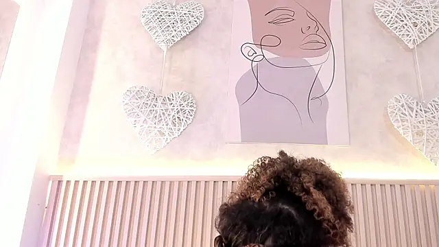 daiana curly online show from 09/21/25, 07:41