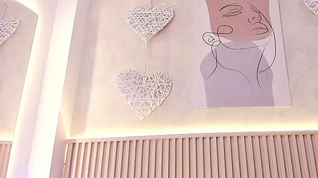 daiana curly online show from 11/22/25, 07:46