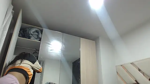 fairylatin222 online show from 10/28/25, 10:25