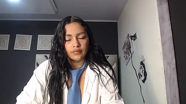 fairylatin222 online show from 04/17/26, 08:55