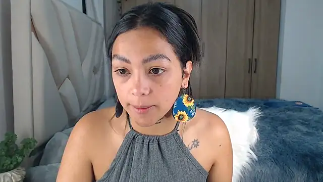 fairylatin222 online show from 03/22/25, 10:39