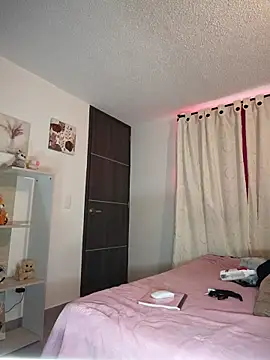 JadeHiilton online show from 11/11/25, 07:19