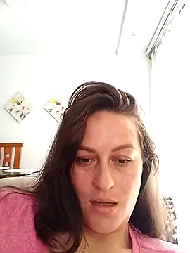 Snapshot of JadeHiilton chatting on 01/01/25, 10:24 JadeHiilton online show from 01/01/25, 10:24
