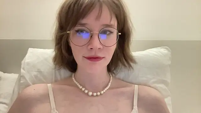 Snapshot of ms_christiana chatting on 05/14/26, 08:17 ms christiana online show from 05/14/26, 08:17