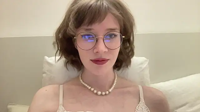 Snapshot of ms_christiana chatting on 05/13/26, 07:43 ms christiana online show from 05/13/26, 07:43