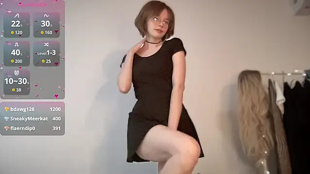 Snapshot of ms_christiana chatting on 10/16/25, 12:30 ms christiana online show from 10/16/25, 12:30