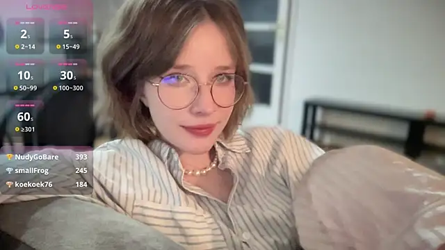 ms christiana online show from 11/17/25, 03:54