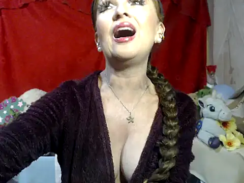 Snapshot of hottieperla chatting on 10/08/25, 06:19 hottieperla online show from 10/08/25, 06:19