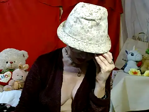 hottieperla online show from 02/19/26, 07:22