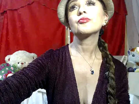 Snapshot of hottieperla chatting on 12/15/25, 06:36 hottieperla online show from 12/15/25, 06:36