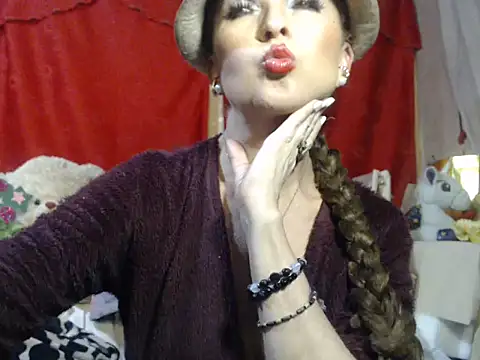 Snapshot of hottieperla chatting on 12/04/25, 07:02 hottieperla online show from 12/04/25, 07:02