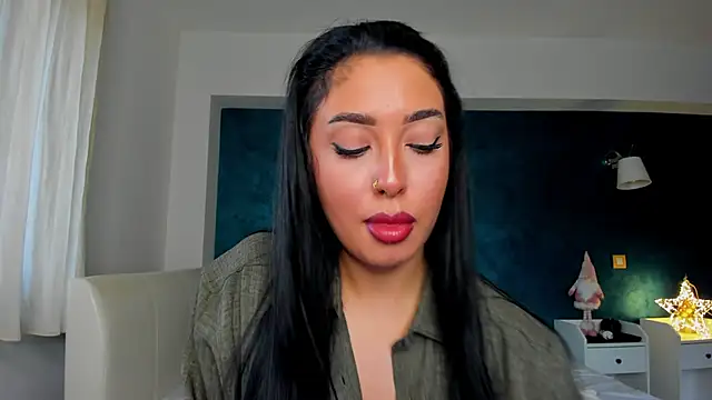 Awesome Jolie online show from 03/12/25, 06:40