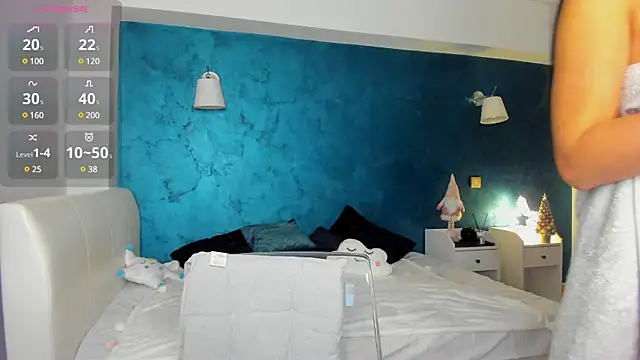 Awesome Jolie online show from 12/24/24, 05:44