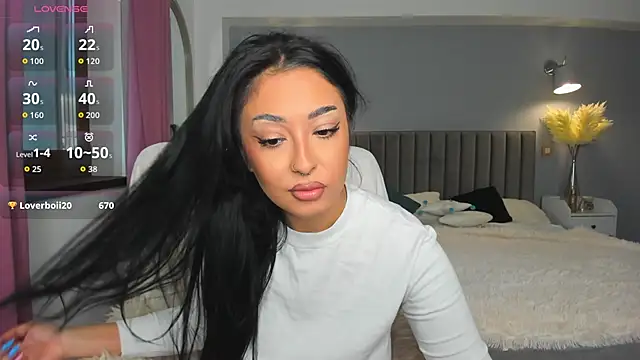 Awesome Jolie online show from 10/02/25, 07:01