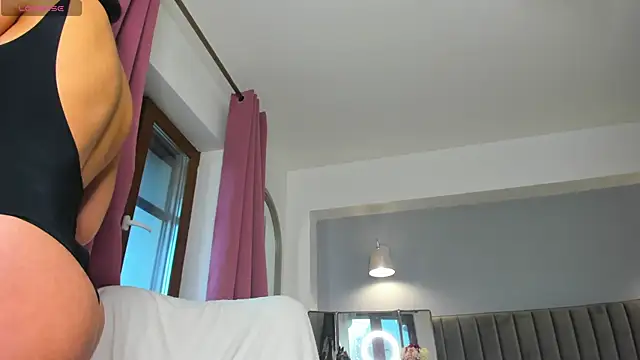 Awesome Jolie online show from 12/02/25, 06:26