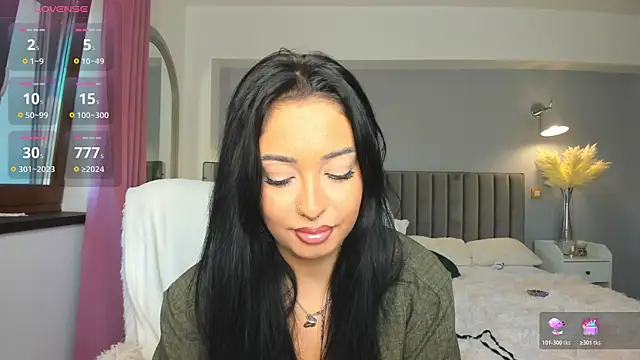 Awesome Jolie online show from 11/02/25, 09:25