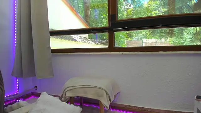 Awesome Jolie online show from 05/29/26, 09:37