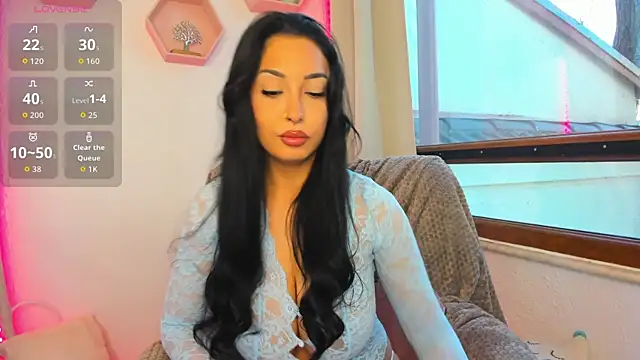 Awesome Jolie online show from 04/06/26, 05:30