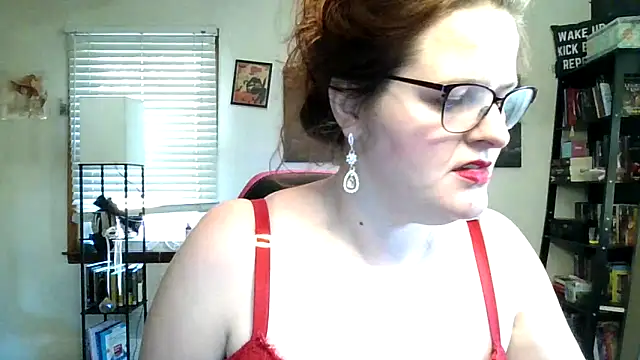 Snapshot of naughtylittlebella chatting on 12/16/25, 08:02 naughtylittlebella online show from 12/16/25, 08:02