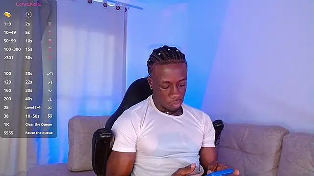 Snapshot of mike_wallace chatting on 02/05/26, 01:40 mike wallace online show from 02/05/26, 01:40