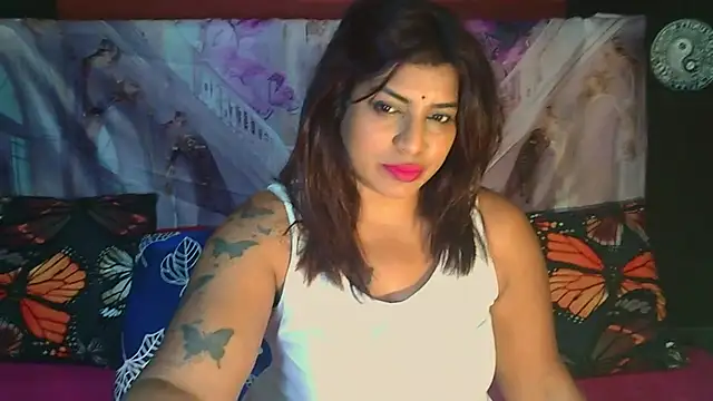 RoyalIndianCreamPuff online show from 07/19/26, 06:48