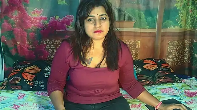RoyalIndianCreamPuff online show from 06/20/26, 07:41