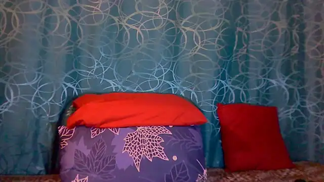 RoyalIndianCreamPuff online show from 11/21/25, 07:13