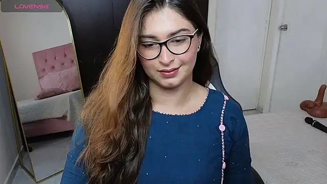 adara lennox online show from 04/10/26, 08:16