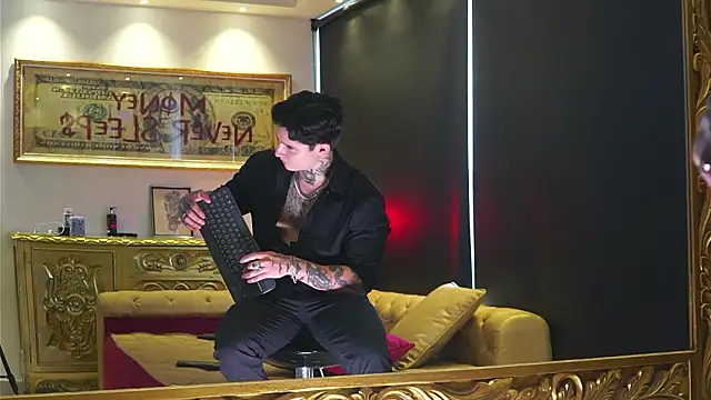 dantecoppolaa  online show from 02/23/26, 07:36