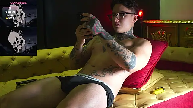 dantecoppolaa  online show from 03/30/26, 12:01