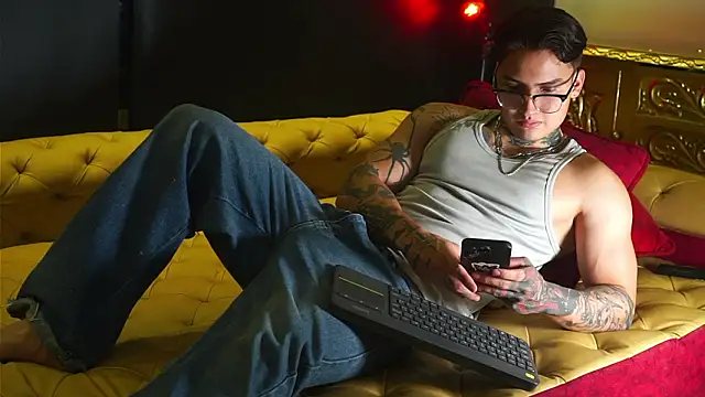 dantecoppolaa  online show from 03/26/26, 11:35
