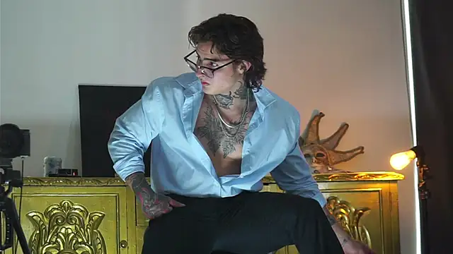 dantecoppolaa  online show from 09/27/25, 07:53