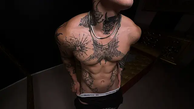 dantecoppolaa  online show from 10/22/25, 11:03