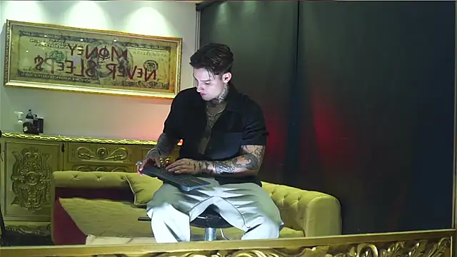 dantecoppolaa  online show from 06/06/26, 02:17