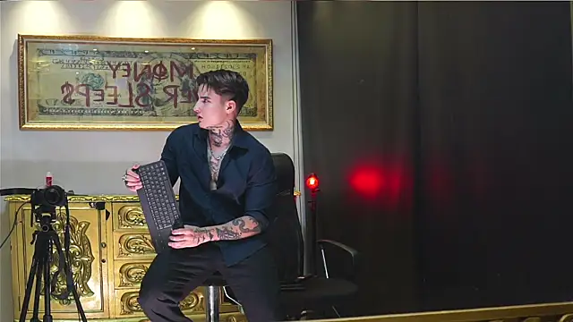 dantecoppolaa  online show from 07/28/26, 11:48