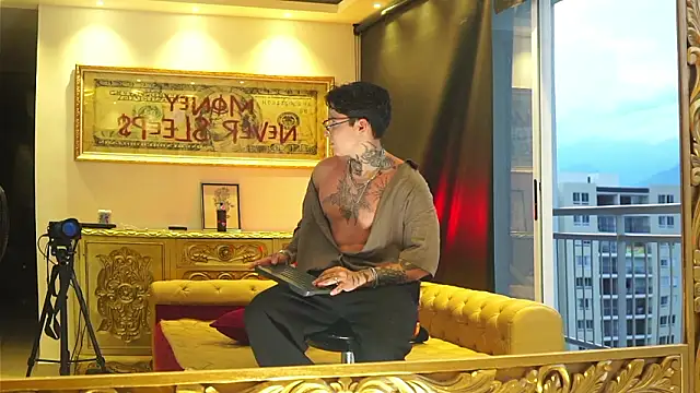 dantecoppolaa  online show from 03/03/26, 11:23