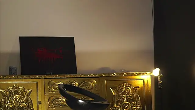 dantecoppolaa  online show from 10/02/25, 12:14