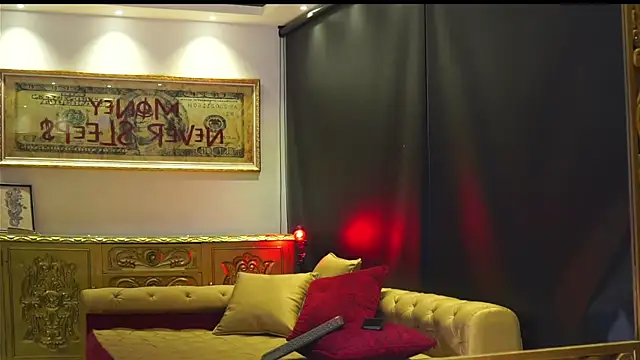 dantecoppolaa  online show from 12/18/25, 12:16