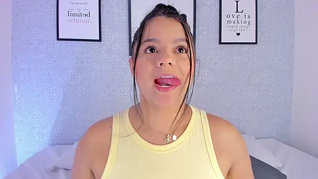 Natasha harper online show from 10/22/25, 11:42