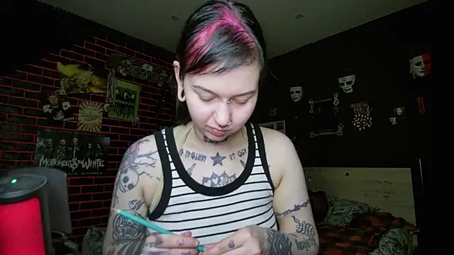 MoorderxDoll online show from 03/18/26, 10:32