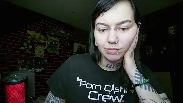 MoorderxDoll online show from 03/22/26, 09:49